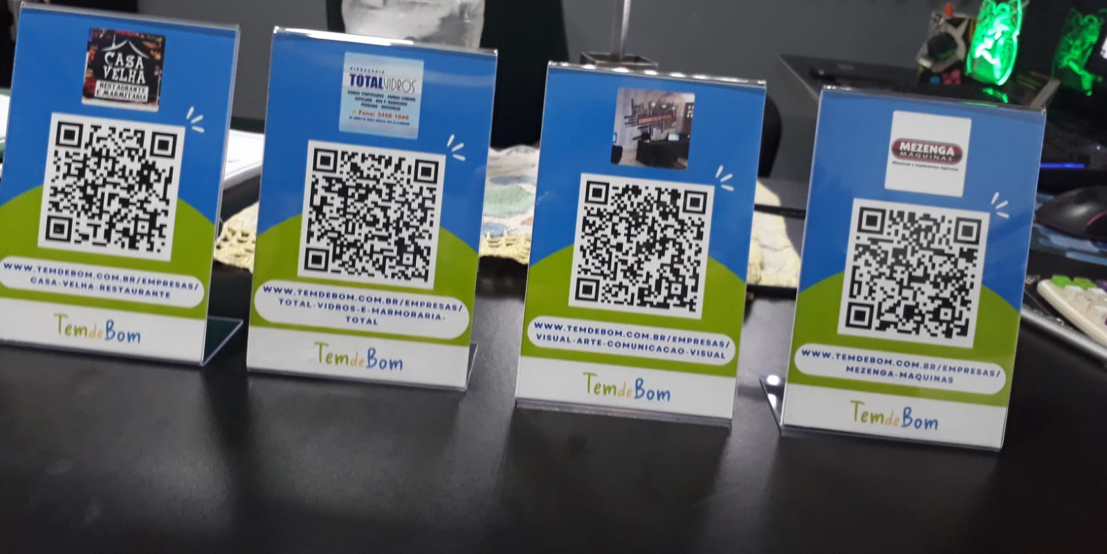 Imagem da plaquinha que entregavamos para os parceiros