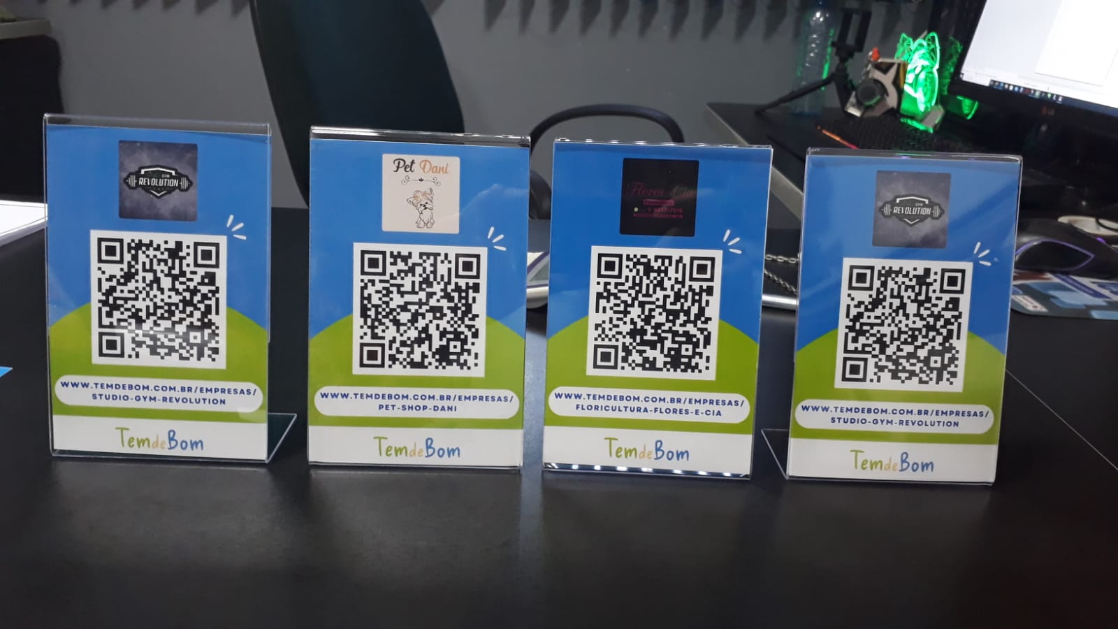 Imagem da plaquinha que entregavamos para os parceiros